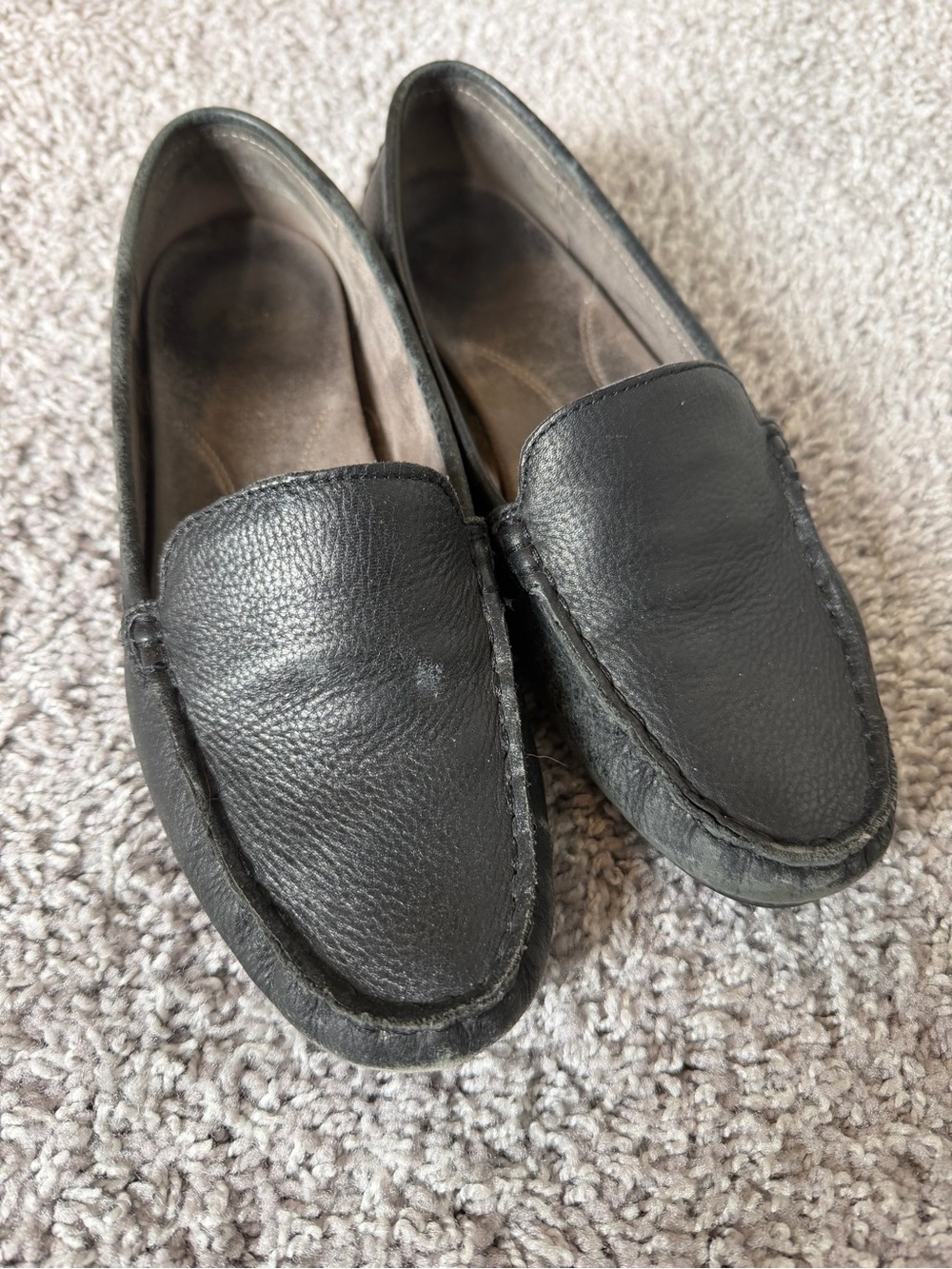 AEROSOLES Black Leather Women's Slip-On Loafers